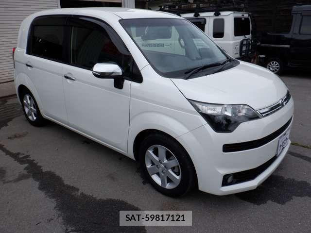 Toyota SPADE 2015-07 8317256-2