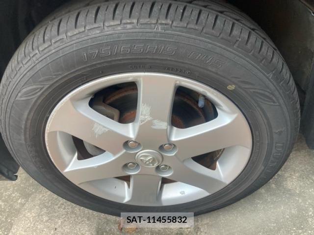 Toyota SPADE 2012-12 8317262-11