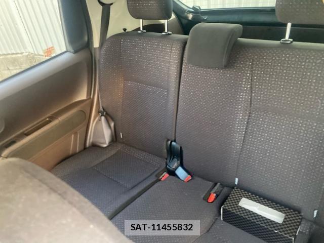 Toyota SPADE 2012-12 8317262-14