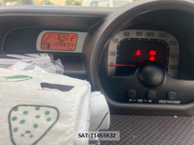 Toyota SPADE 2012-12 8317262-16