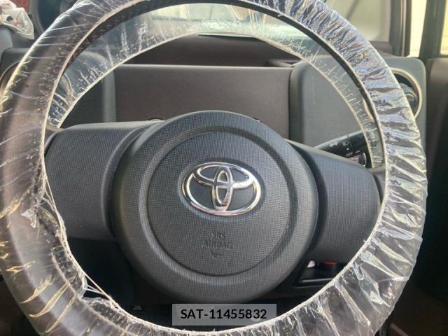 Toyota SPADE 2012-12 8317262-17
