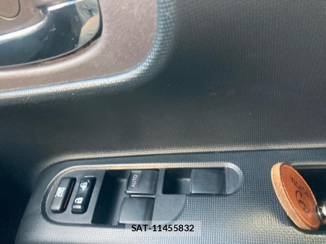 Toyota SPADE 2012-12 8317262-22