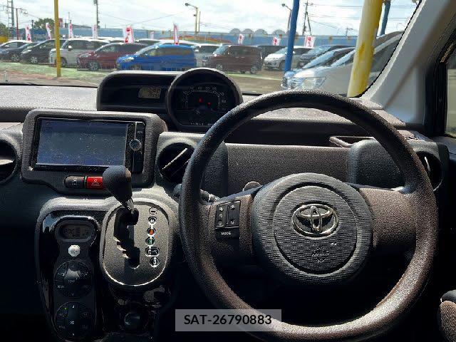 Toyota SPADE 2013-04 8317260-1