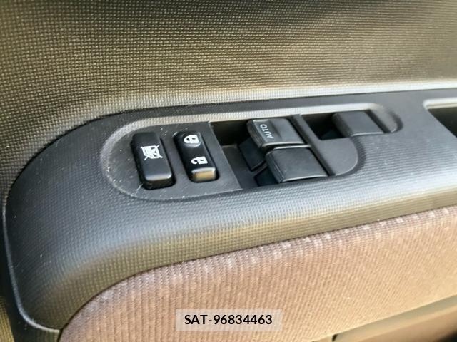 Toyota SPADE 2013-08 8317263-22