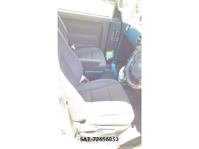Toyota SPADE 2013-03 8337982-9