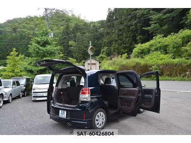 Toyota SPADE 2016-09 8355643-29