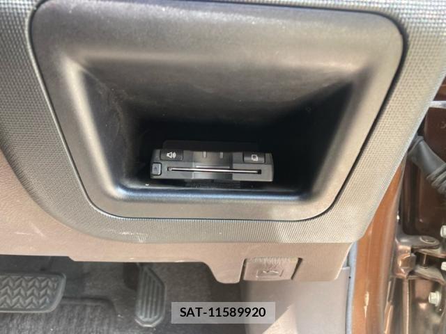 Toyota SPADE 2015-10 8355645-11