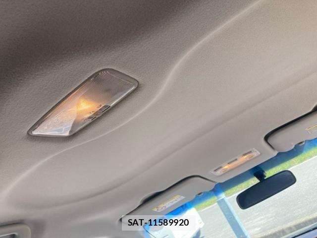 Toyota SPADE 2015-10 8355645-16