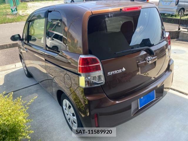 Toyota SPADE 2015-10 8355645-3