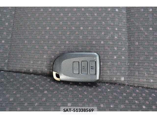 Toyota SPADE 2013-09 8355644-19