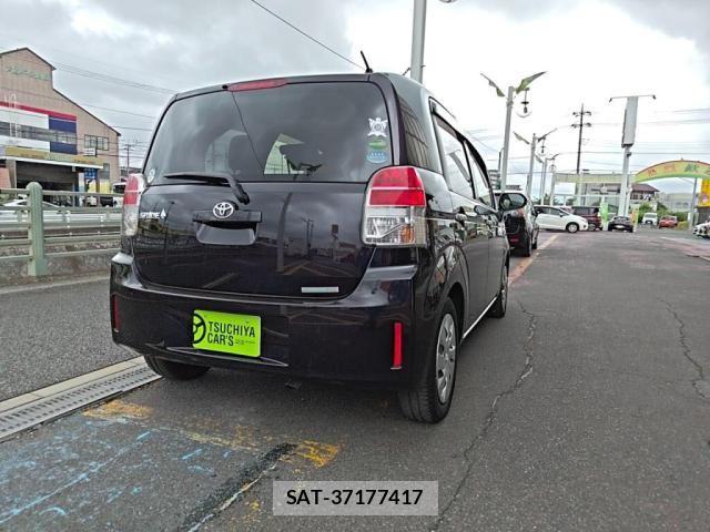 Toyota SPADE 2018-07 8355642-1