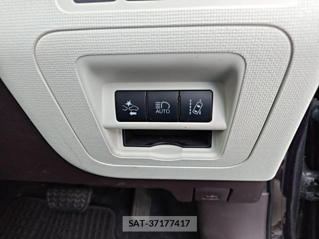 Toyota SPADE 2018-07 8355642-19