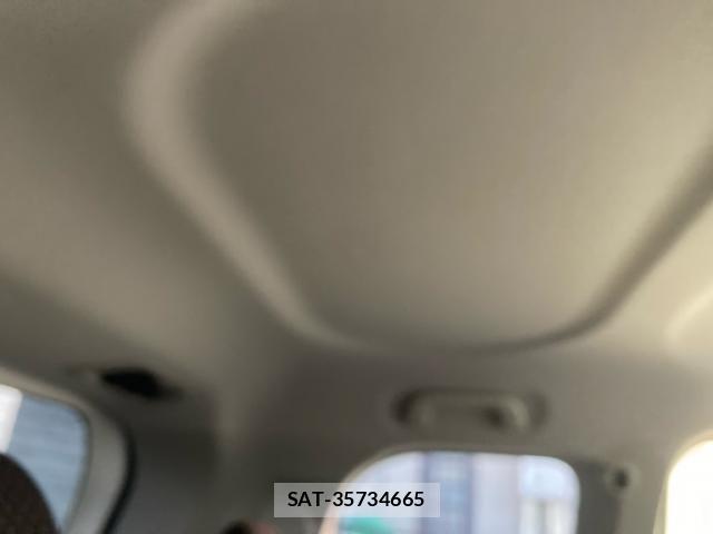 Toyota SPADE 2013-03 8368957-4