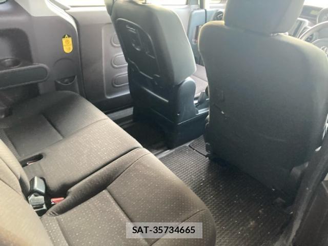 Toyota SPADE 2013-03 8368957-6
