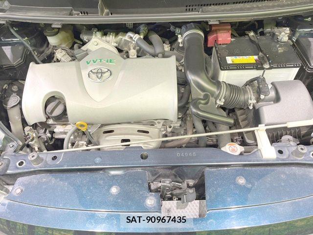 Toyota SPADE 2017-08 8368956-17