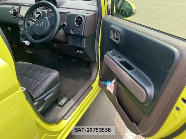 Toyota SPADE 2013-08 8368958-16