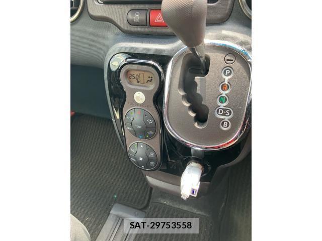 Toyota SPADE 2013-08 8368958-20