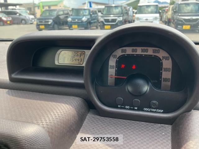 Toyota SPADE 2013-08 8368958-21