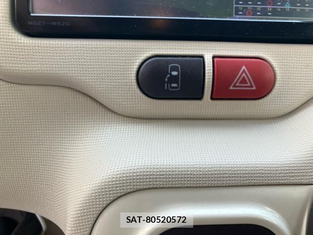 Toyota SPADE 2012-10 8372226-15
