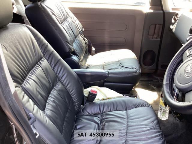 Toyota SPADE 2015-10 8415077-10