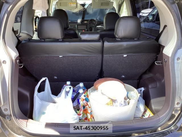 Toyota SPADE 2015-10 8415077-13