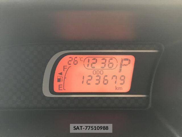 Toyota SPADE 2014-11 8527494-1