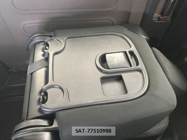 Toyota SPADE 2014-11 8527494-19