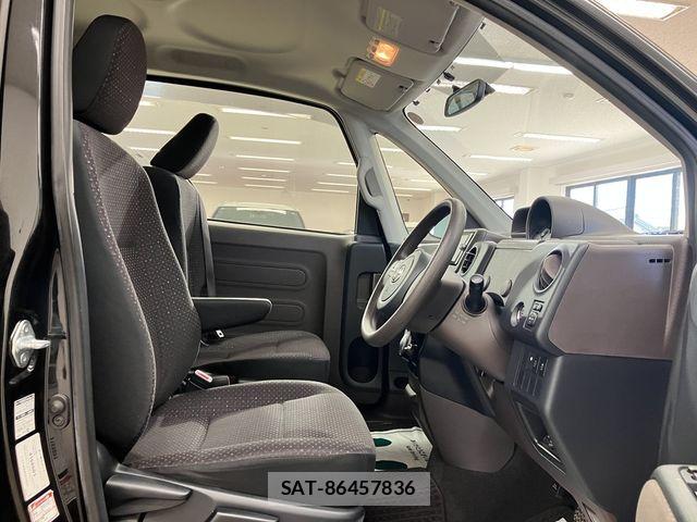 Toyota SPADE 2014-02 8527493-19