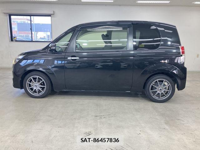 Toyota SPADE 2014-02 8527493-25