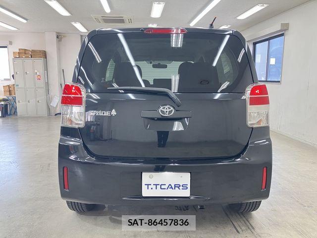 Toyota SPADE 2014-02 8527493-26