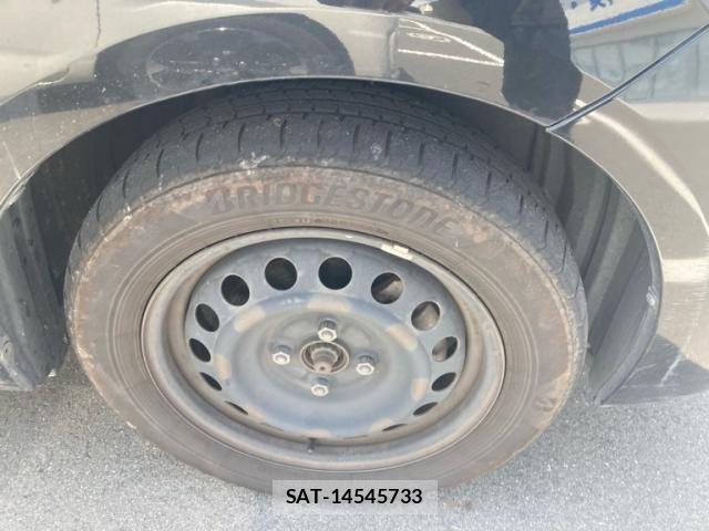 Toyota SPADE 2013-10 8527495-3