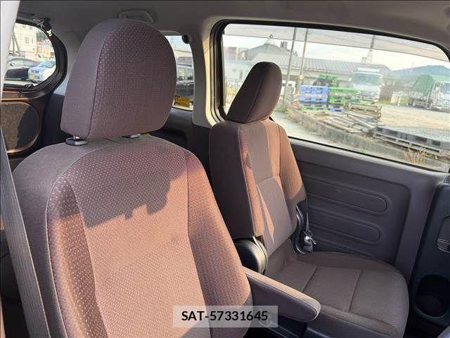 Toyota SPADE 2014-05 8563626-9
