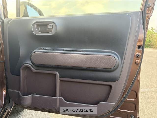 Toyota SPADE 2014-05 8563626-12