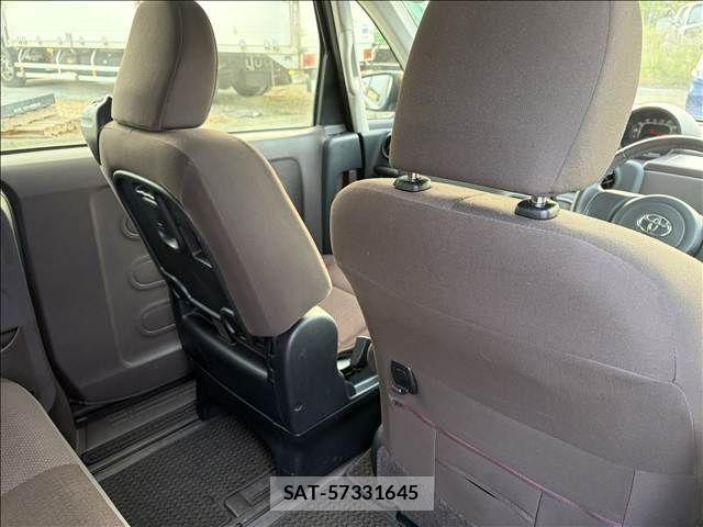 Toyota SPADE 2014-05 8563626-18
