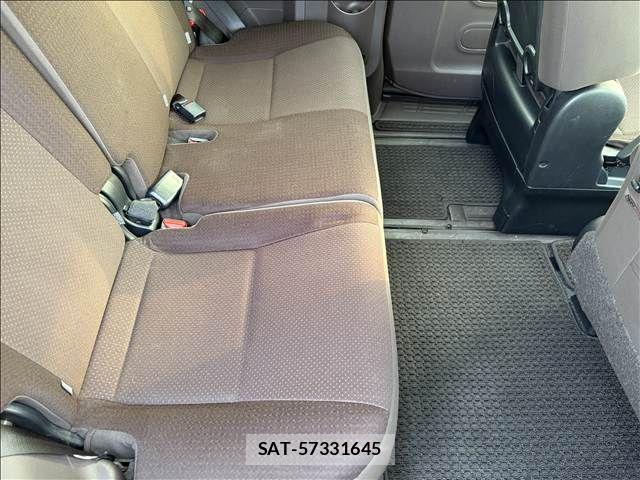 Toyota SPADE 2014-05 8563626-21