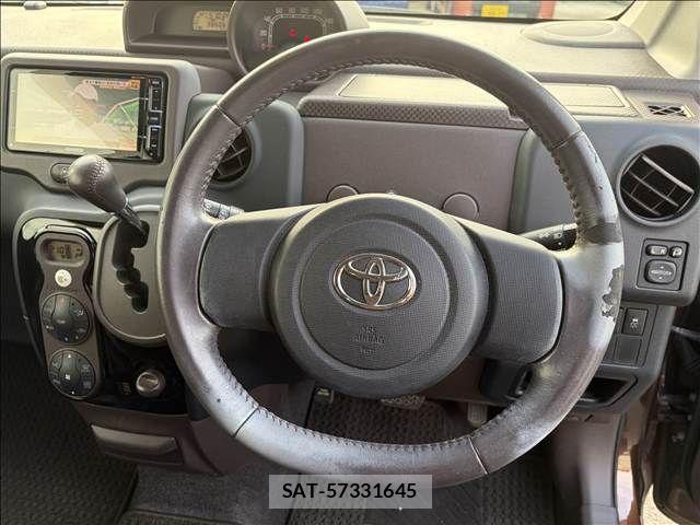 Toyota SPADE 2014-05 8563626-26