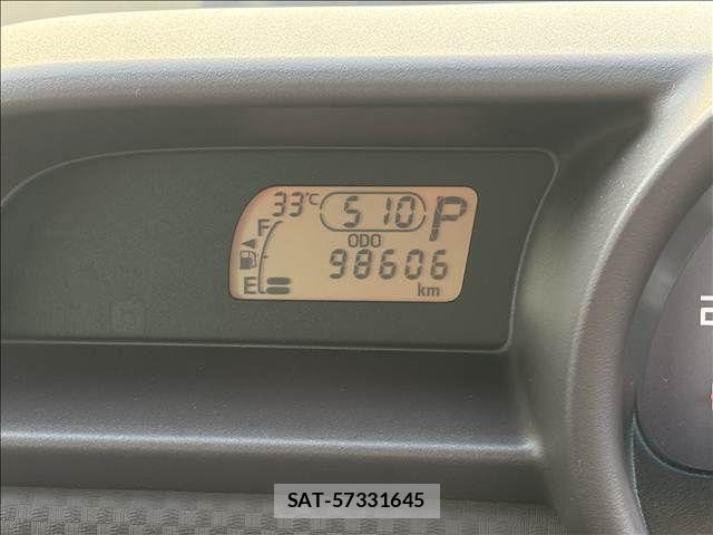 Toyota SPADE 2014-05 8563626-27