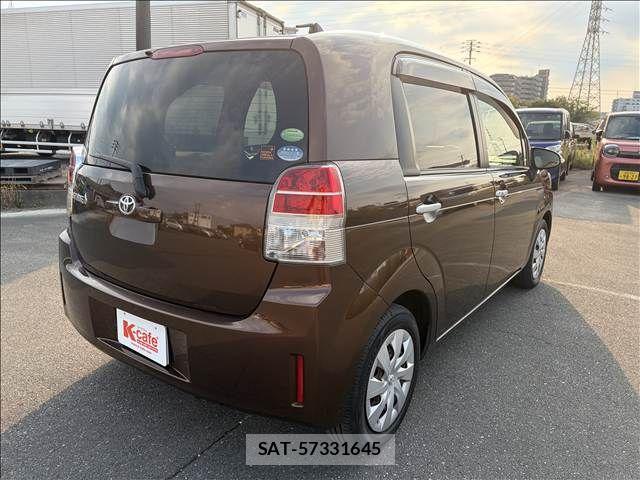 Toyota SPADE 2014-05 8563626-7