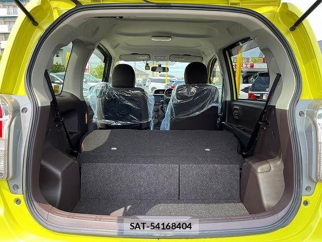 Toyota SPADE 2013-06 8563624-11