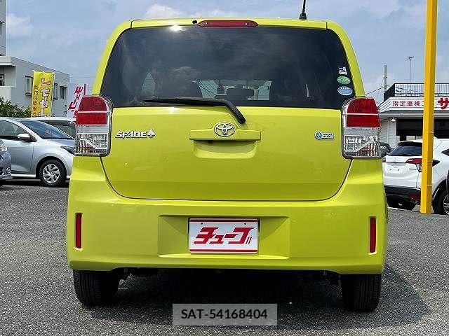 Toyota SPADE 2013-06 8563624-5