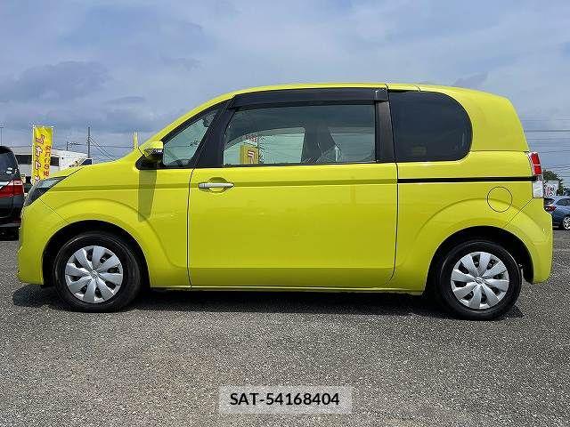 Toyota SPADE 2013-06 8563624-7