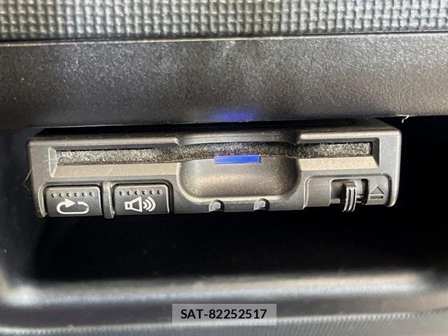 Toyota SPADE 2016-01 8629047-5