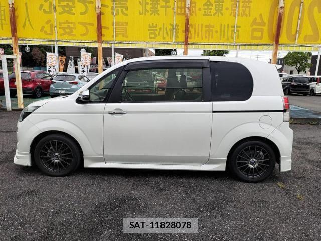 Toyota SPADE 2016-03 8629045-11
