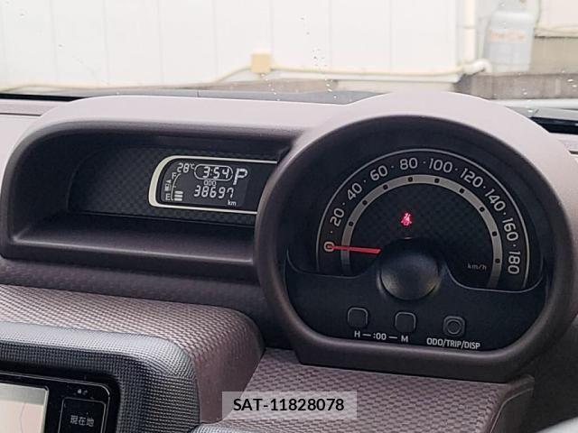 Toyota SPADE 2016-03 8629045-28