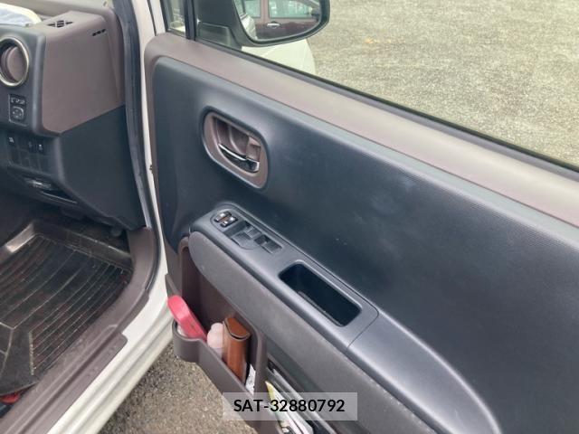 Toyota SPADE 2014-06 8629049-10