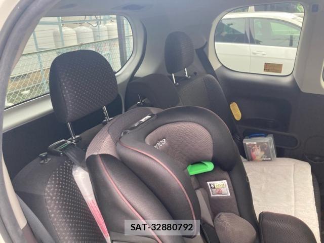 Toyota SPADE 2014-06 8629049-11