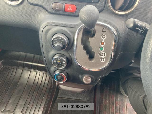 Toyota SPADE 2014-06 8629049-15
