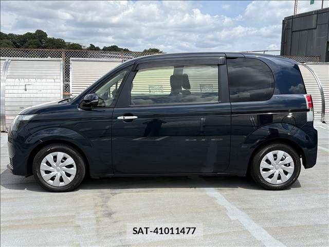 Toyota SPADE 2017-11 8666941-2