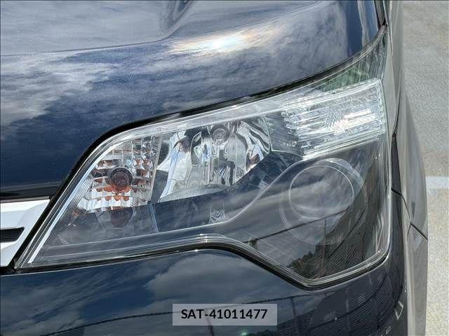 Toyota SPADE 2017-11 8666941-29