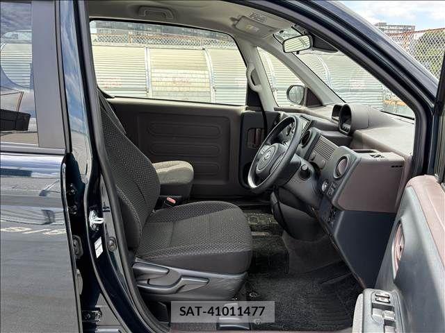 Toyota SPADE 2017-11 8666941-6